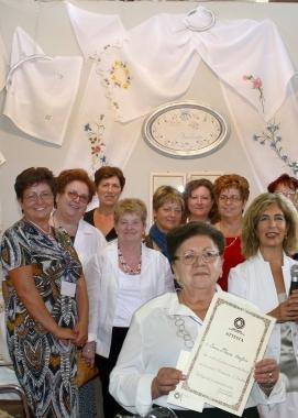 Un corso di ricamo a Cucigliana 