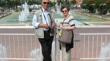 Sopra, una lezione del professor Dario Autiero; sotto, i genitori: Mario e Anna