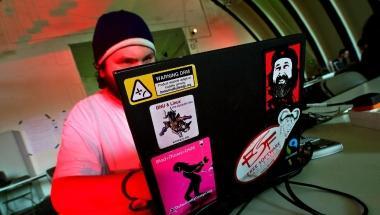 Un hacker in azione   