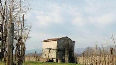 Un fabbricato rurale