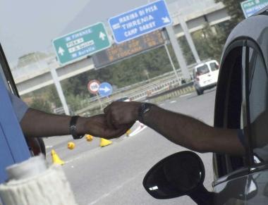 <b>PEDAGGIO. </b>Il pagamento al casello (Foto darchivio)           
