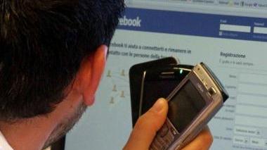 Il tradimento corre sempre più spesso su Facebook