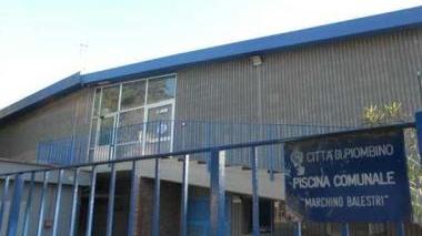 La piscina comunale di Piombino