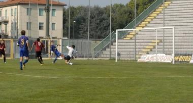 <b>LA TERZA RETE. </b>Granito mette il sigillo sulla gara: &egrave; il gol del 3-1 (vip) 