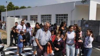 Bimbi e genitori sulle strisce