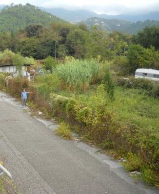 Il terreno dove &egrave; previsto linsediamento dei nomadi a Turano 