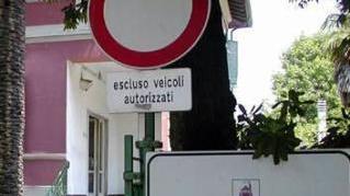 <b>MUNICIPALE.</b> La sede del comando a Vittoria Apuana