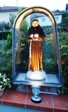 La statuetta di Padre Pio