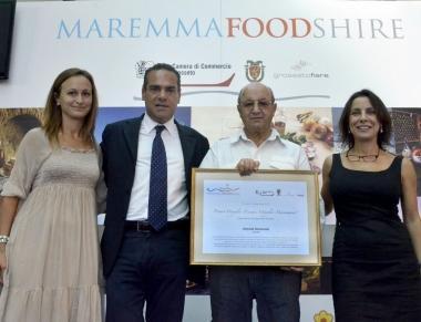 <b>CICLI.</b> Irio Tommasini premiato con le figlie 