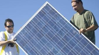 Coi pannelli si spera di utilizzare le serre anche per produrre energia