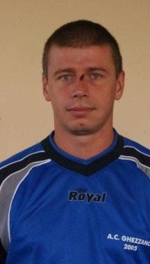 A destra una fase della gara di Prato vinta dal Cus Pisa Soccer Five  