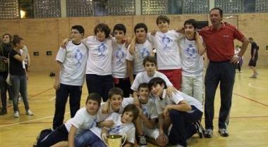 La formazione Under 14 del Volley Prato con mister Mauro Moscardi 