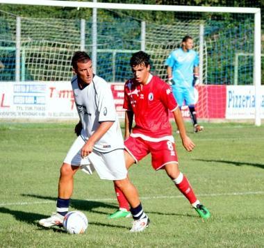 Balleri in azione durante la partita contro il Pisa 