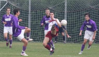 Unazione di gioco di calcio giovanile regionale 