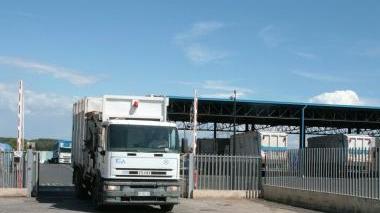 A destra uno degli ingressi della Rea alle Morelline Sotto la discarica di Scapigliato