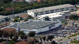 Fanno spesa gratis nei supermercati, arrestate tre donne romene