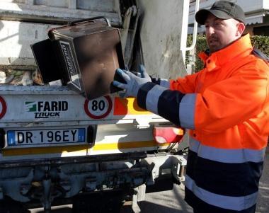 Raccolta dei rifiuti porta a porta     