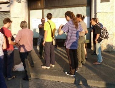 Scendono in piazza quelli che non vogliono pagare il debito pubblico