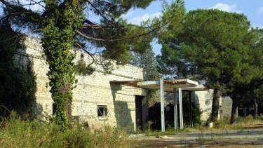 Il rudere ex Banci