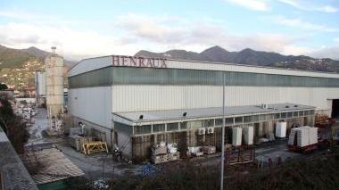 <b>MARMO E BUSINESS.</b> Lo stabilimento dell’Henraux