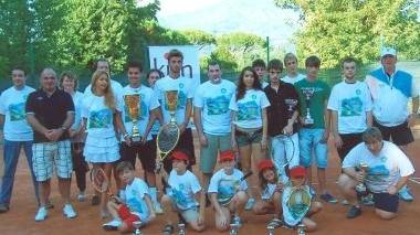 I talenti in erba del tennis versiliese in campo al Memorial Salteri