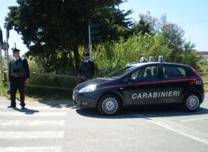 Volevano estorcergli 300 euro, arrestate