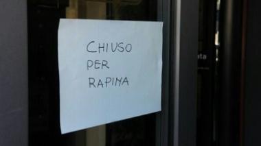 Banditi disarmati rapinano la Banca popolare di Vicenza