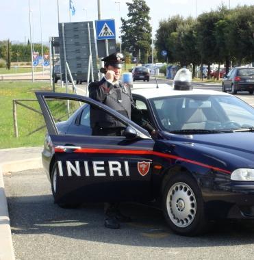 Una pattuglia di carabinieri 