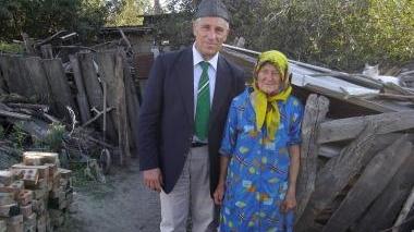 Lavorini con la donna russa testimone degli eventi