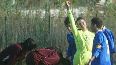 <b>GREEN CARD.</b> E’ la regola che offre la possibilità all’arbitro di una gara della scuola calcio di premiare chi si è distinto per un’azione di gioco leale