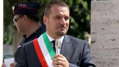 <b>«OBBLIGATI A FARLO».</b> Sopra, il sindaco Neri