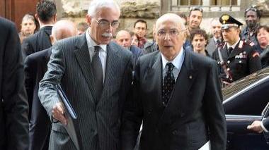 Napolitano entra al Teatro Verdi
