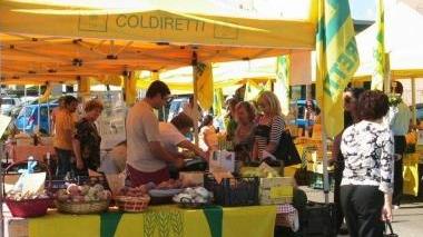 Il mercato contadino organizzato dalla Coldiretti