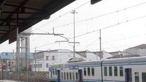 Treni a rilento dopo un furto di cavi di rame a Cascina