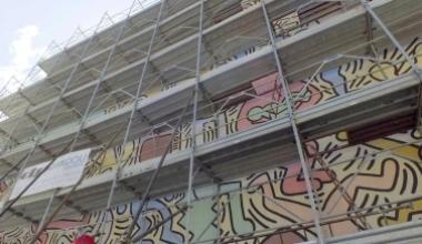 Una gomma di caucciù salverà il murale di Haring