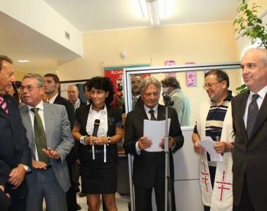 <b>IN BANCA. </b>Luci, Bardi, DellAgnello e Schiattarella allapertura della filiale Carige (sponsor del Livorno) al Picchianti    
