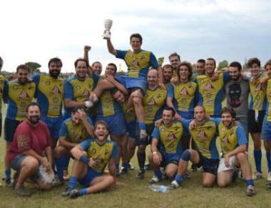 Un momento della festa del Cus dopo la premiazione ad Empoli 