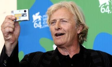<b>PROTAGONISTI A VIAREGGIO.</b> Da sinistra in alto: lattore Rutger Hauer e i registi Pupi Avati, Theo Angelopoulos e Mario Monicelli ad ognuno di loro Europacinema dedicher&agrave; una propria sezione 