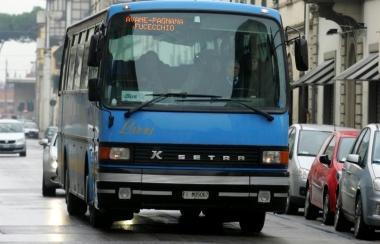 Un autobus sulla linea per Fucecchio 