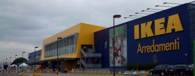 Uno store di Ikea e larea ai Navicelli dove sorger&agrave; 