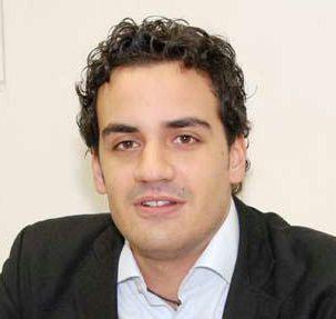 Valerio Fabiani, segretario della Federazione del Pd e un consiglio comunale  