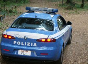"Costretto" a spacciare nel bosco, i clienti gli portano anche l'acqua