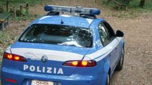 "Costretto" a spacciare nel bosco, i clienti gli portano anche l'acqua