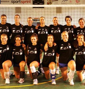 La compagine del Montelupo Volley 