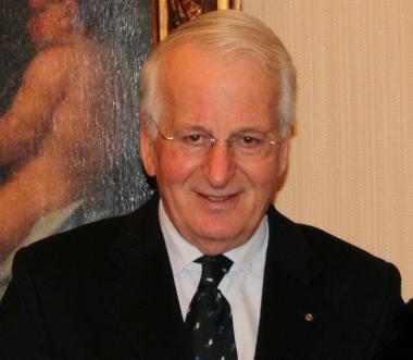Armani va in pensione, 5 gli aspiranti direttori