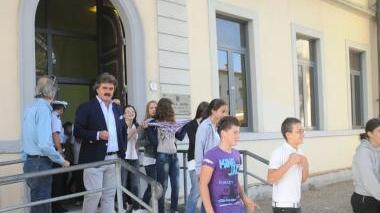 L’evacuazione di una scuola ad Altopascio (Vip)