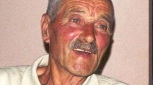 «Caro Pietro Caselli, oggi sono 90. Auguri di buon compleanno dai figli Piera e Giancarlo, ...
