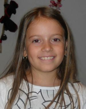 A LETIZIA Oggi Letizia Moroni riceve il sacramento della Comunione. Tanti auguri dai genitori ...