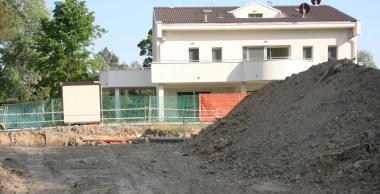 <b>CANTIERE.</b> I lavori per la piscina in via Michelangelo 