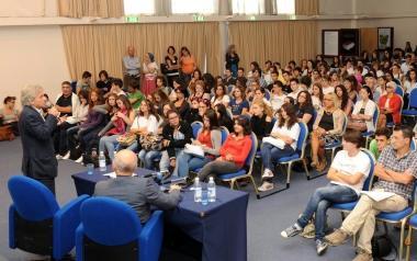 Folla per Giulio Scarpati medico in famiglia 